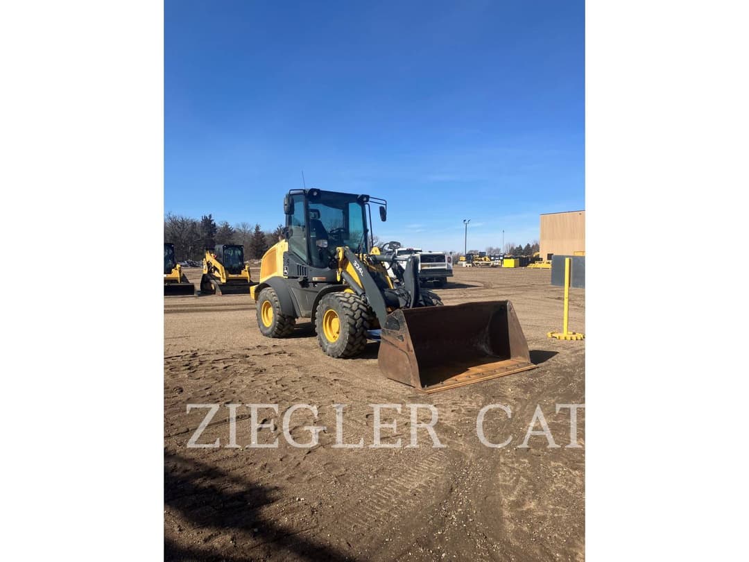 Image of John Deere 324L Primary image