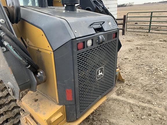 Image of John Deere 331G equipment image 2
