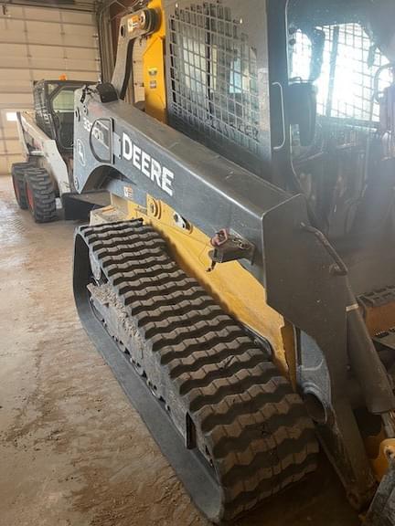 Image of John Deere 333G Primary image