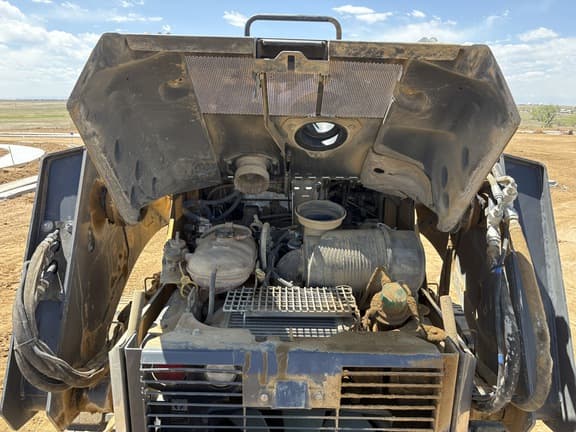 Image of John Deere 333G equipment image 2