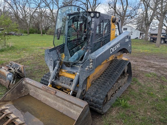 2018 John Deere 333G Equipment Image0