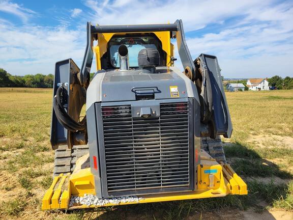 Image of John Deere 333G equipment image 2