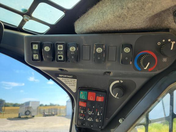 Image of John Deere 333G equipment image 4