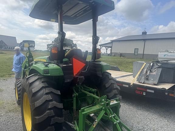 Image of John Deere 4044R equipment image 2