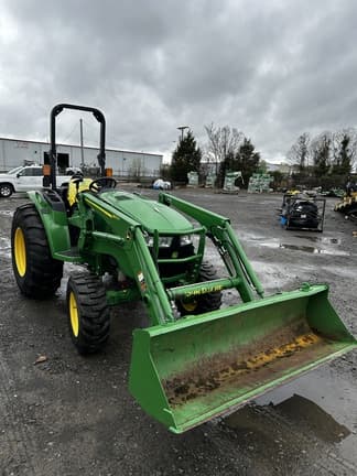 Image of John Deere 4052M equipment image 3