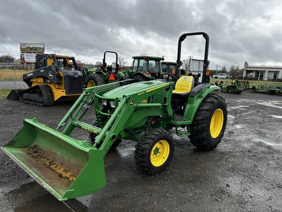 Image of John Deere 4052M equipment image 4