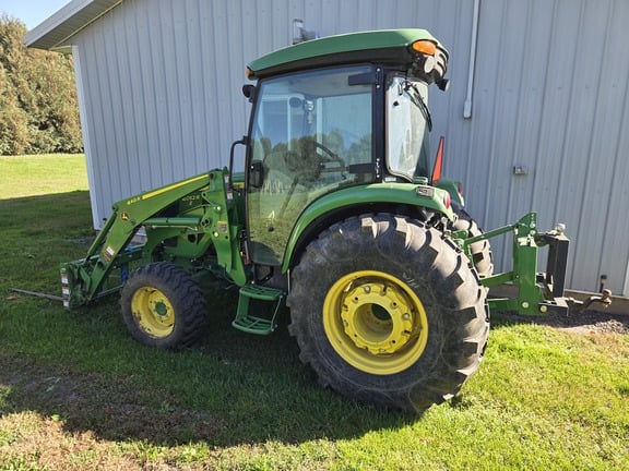 2018 John Deere 4052R Equipment Image0