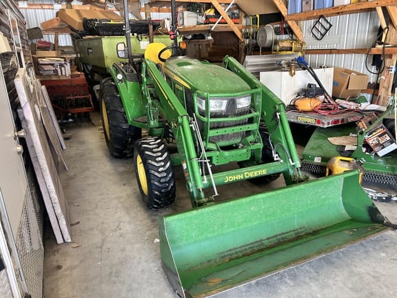 2018 John Deere 4052R Equipment Image0
