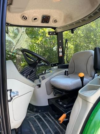 Image of John Deere 4052R equipment image 1