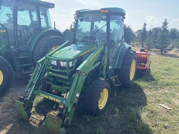 Image of John Deere 4066R equipment image 1