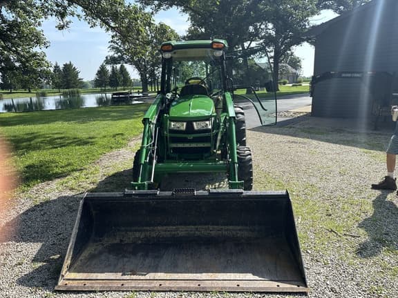 Image of John Deere 4066R equipment image 1