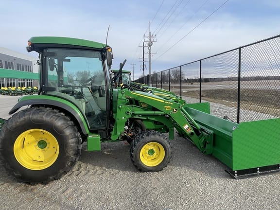 2018 John Deere 4066R Equipment Image0