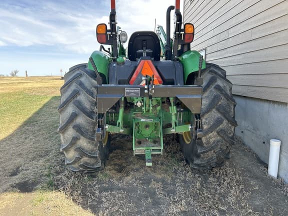 Image of John Deere 5045E equipment image 3