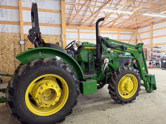 2018 John Deere 5055E Equipment Image0