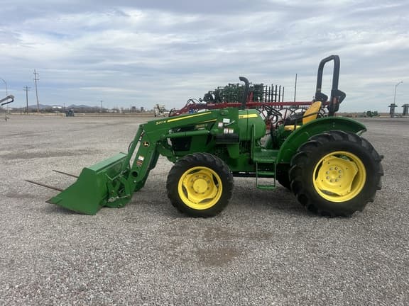 Image of John Deere 5055E equipment image 1