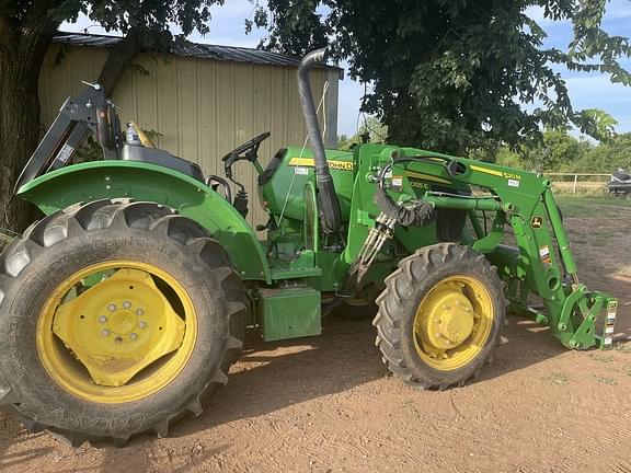 Image of John Deere 5055E equipment image 2