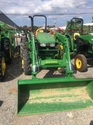 Image of John Deere 5055E equipment image 3