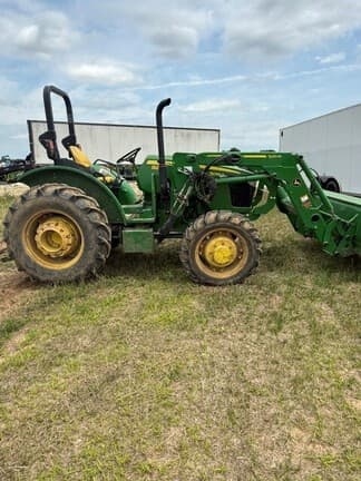 Image of John Deere 5055E equipment image 1