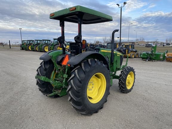 Image of John Deere 5065E equipment image 3
