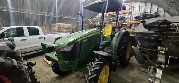 Image of John Deere 5065E equipment image 1
