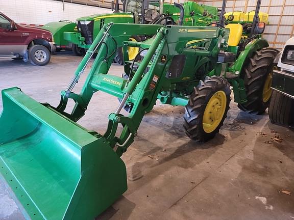 Image of John Deere 5065E equipment image 2
