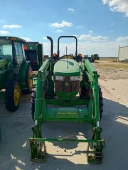Image of John Deere 5065E equipment image 2