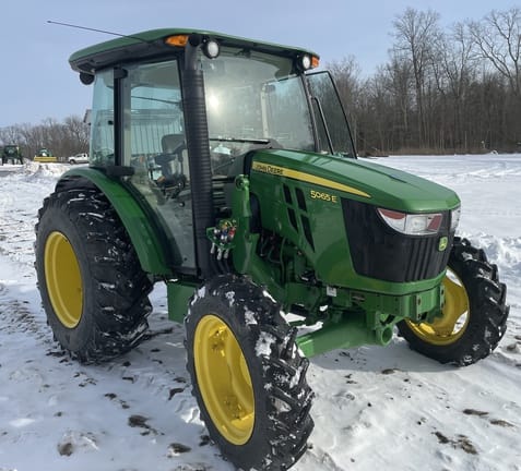 2018 John Deere 5065E Equipment Image0