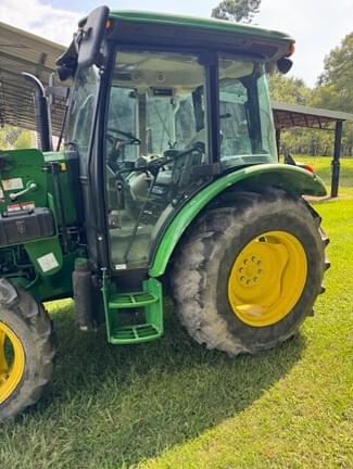 Image of John Deere 5075E equipment image 1
