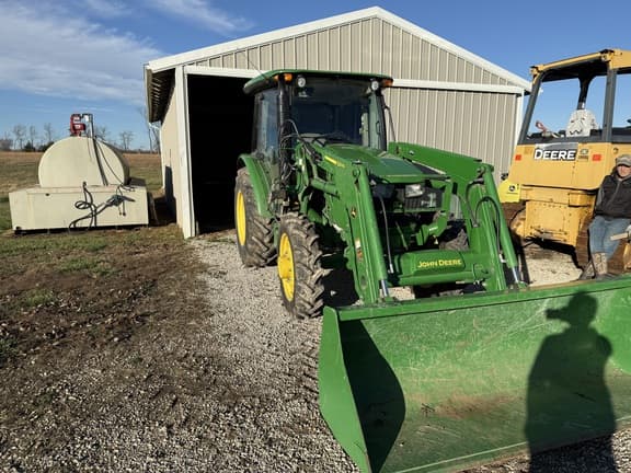 Image of John Deere 5075E equipment image 2