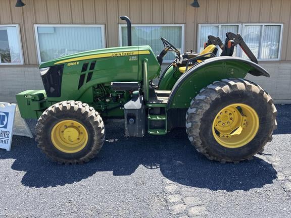 2018 John Deere 5085E Equipment Image0