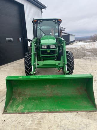 Image of John Deere 5085E equipment image 3