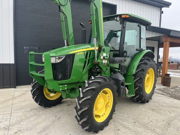 Image of John Deere 5085E equipment image 4