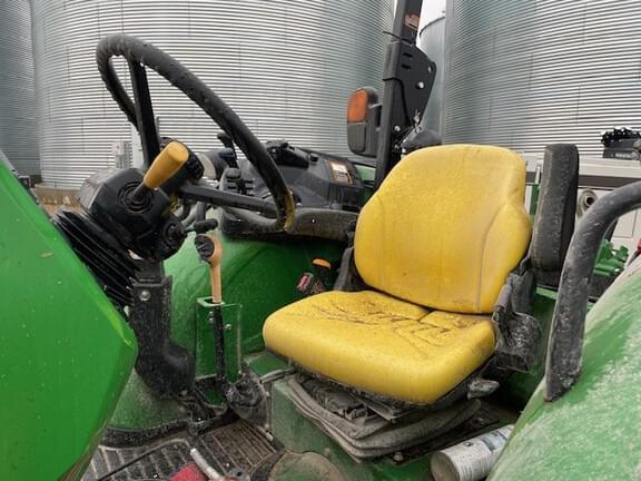 Image of John Deere 5115M equipment image 3