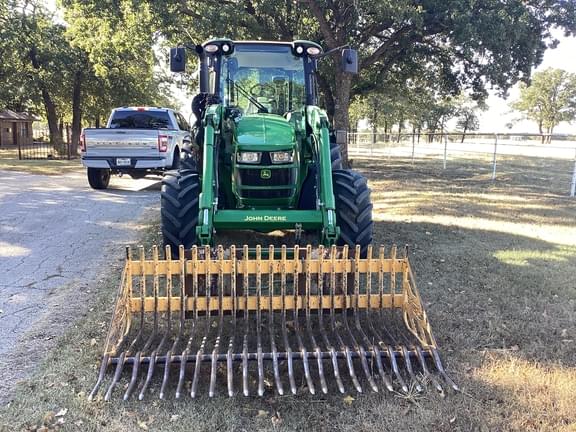Image of John Deere 5125R equipment image 2