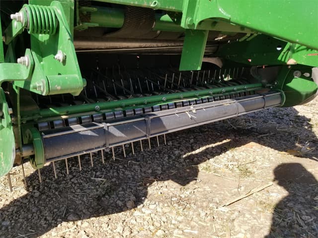 Image of John Deere 560M equipment image 4