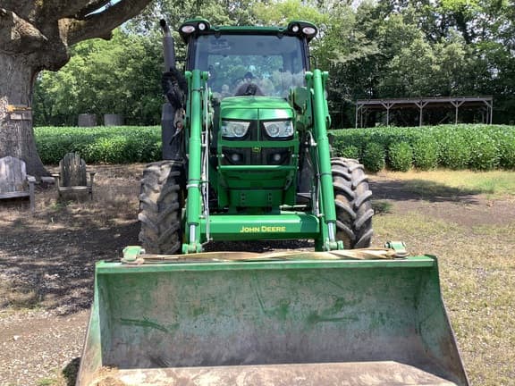 Image of John Deere 6110R equipment image 4