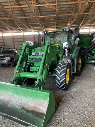 2018 John Deere 6120R Equipment Image0