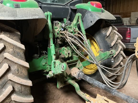 Image of John Deere 6155M equipment image 4