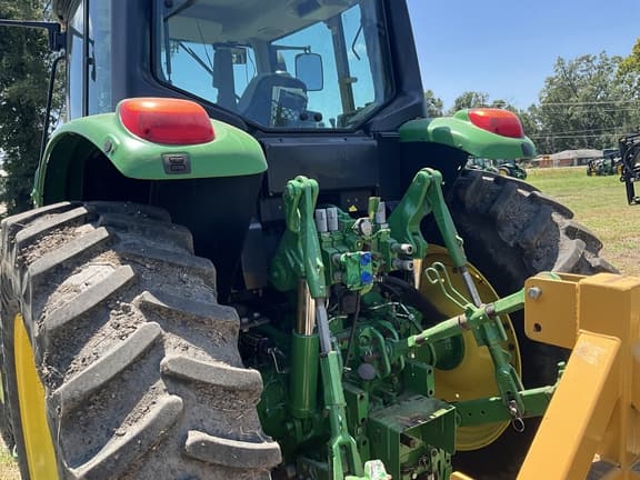 Image of John Deere 6155M equipment image 4
