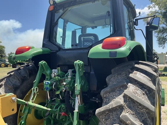 Image of John Deere 6155M equipment image 3
