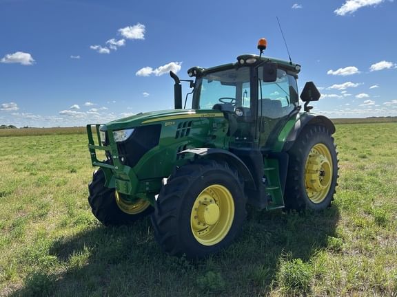 2018 John Deere 6155R Equipment Image0