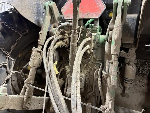 Image of John Deere 6175M equipment image 4