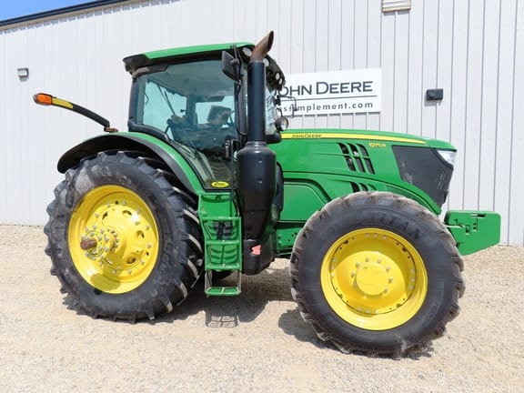 2018 John Deere 6175R Equipment Image0