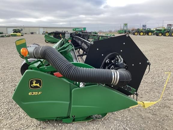 Image of John Deere 635F equipment image 3