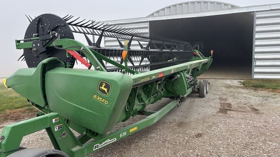 Image of John Deere 635FD equipment image 2