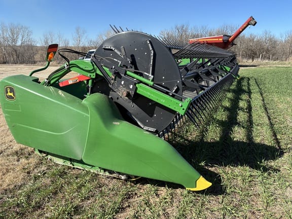 2018 John Deere 640FD Equipment Image0