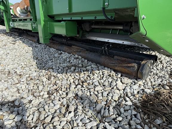 Image of John Deere 708C equipment image 3