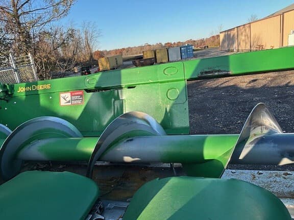 Image of John Deere 708C equipment image 4