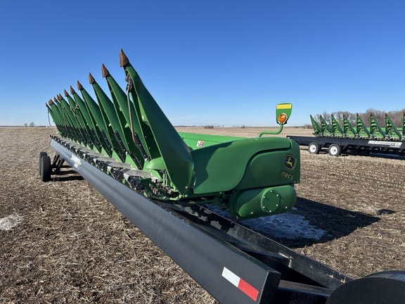 2018 John Deere 712C Equipment Image0