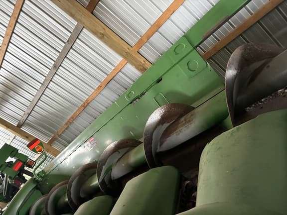 Image of John Deere 712C equipment image 3